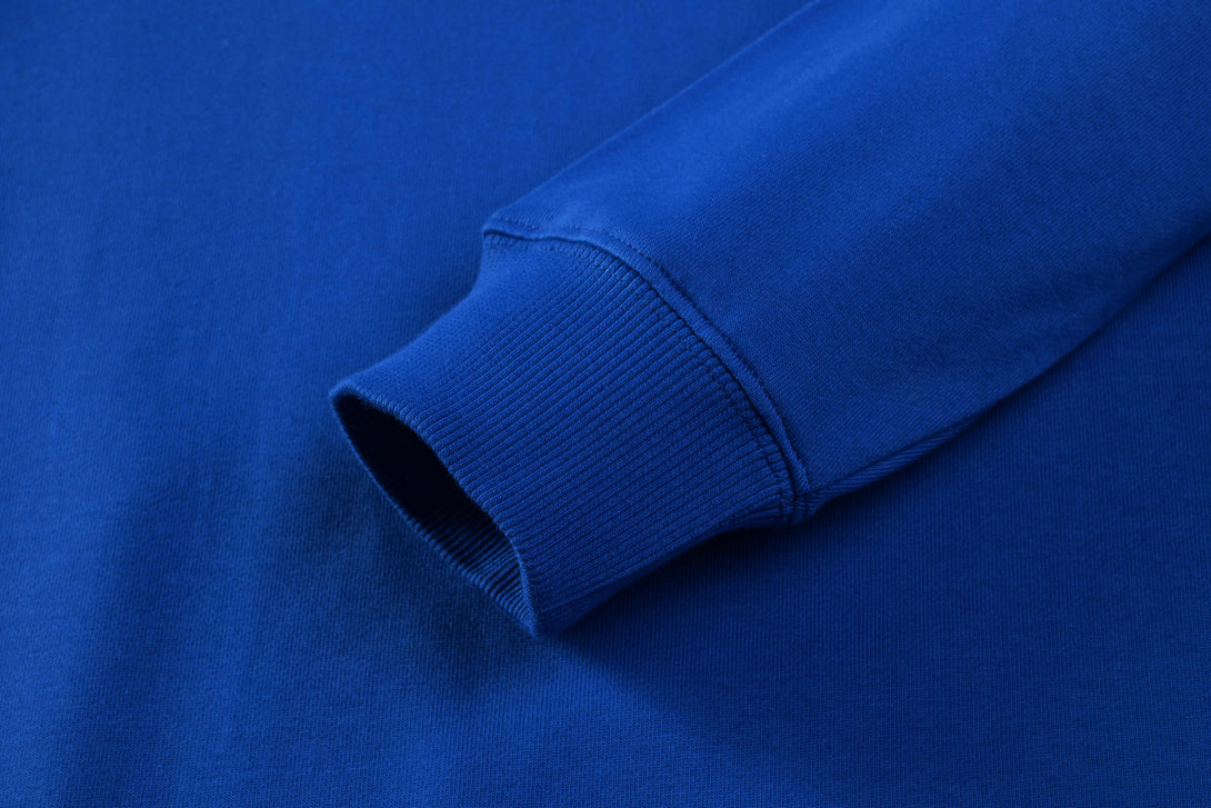 Cuff ribbing texture on unisex sweatshirt