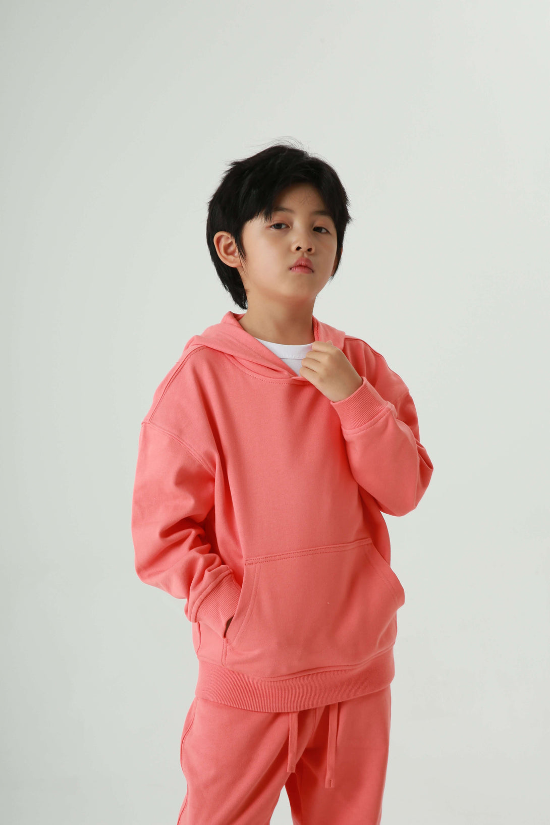 Child modeling safe no-drawstring hoodie