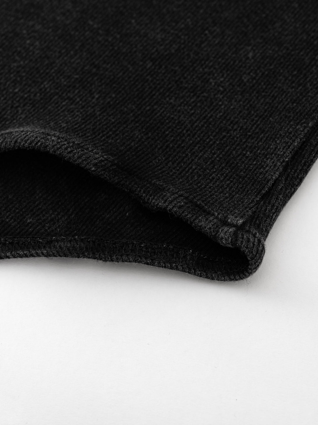 Side panel contouring with snow wash texture