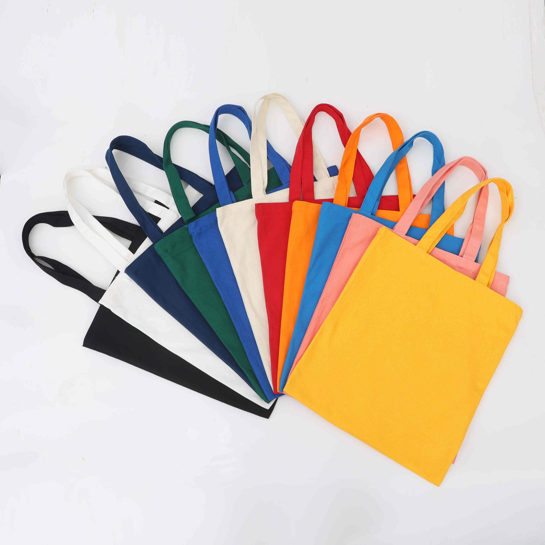Display Overview: Wholesale Cotton Tote Collection - Customizable Reusable Bags for Bulk Purchase