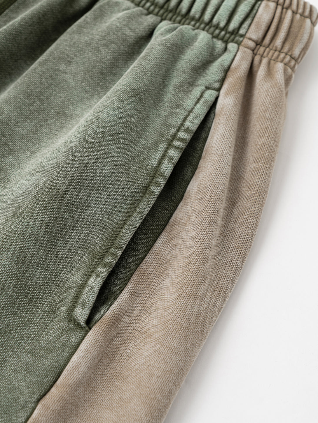 Detail of reinforced front pocket stitching