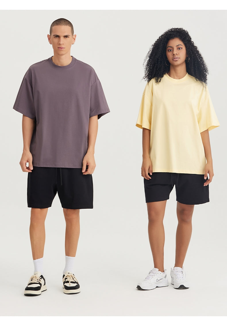 Model wearing sustainable oversize Sorona t-shirt - unisex fit