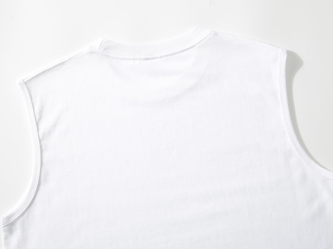 Back neckline stitching detail